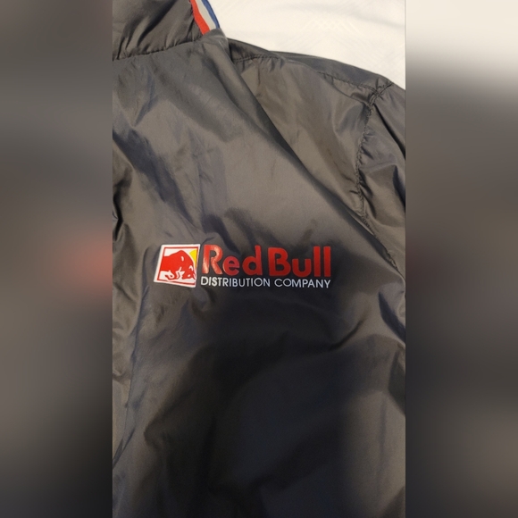 Red Bull jacket. Size medium. Grey. - Picture 7 of 9